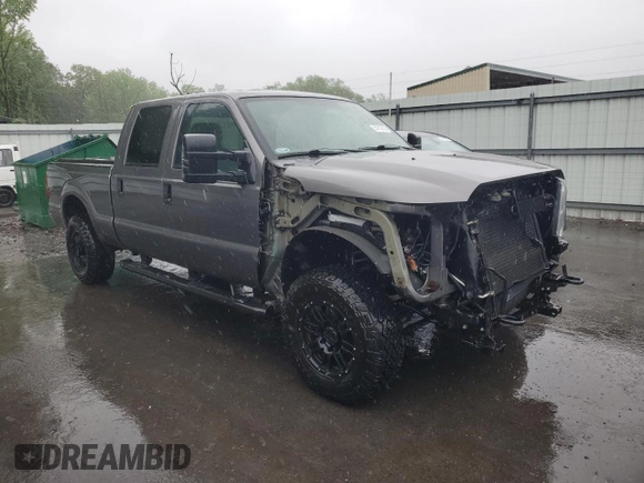 2014 Ford F-250 XL with VIN 1FT7W2B60EEA33908, listed as a Copart auction lot 54752765 with 215,428 mi miles and Salvage title. Bid and sale history available at DreamBid. Image 4.
