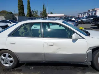 1997 Lexus ES 300 Luxury Sport Sdn with VIN JT8BF22G3V0014106, listed as a IAAI auction lot 41625715 with 113,788 mi miles. Bid and sale history available at carsss.com. Image 13.