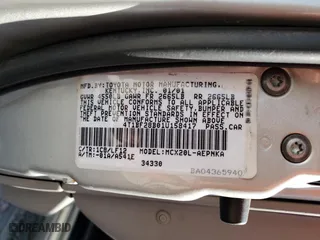 2001 Toyota Avalon XL w/Bucket Seats with VIN 4T1BF28B01U158417, listed as a Copart auction lot 51114455 with 188,314 mi miles and Salvage Title. Bid and sale history available at carsss.com. Image 12.
