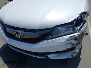 2017 Honda Accord EX-L z VIN 1HGCT2B86HA003754, wystawiony jako IAAI lot #42179062 z przebiegiem 33 689 mil mil oraz . Historia ofert i sprzedaży dostępna na DreamBid. Obrazek 17.