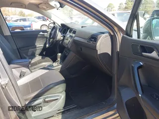2018 Volkswagen Tiguan SEL with VIN 3VV3B7AX6JM001231, listed as a IAAI auction lot 41781659 with 137,930 mi miles and . Bid and sale history available at DreamBid. Image 5.