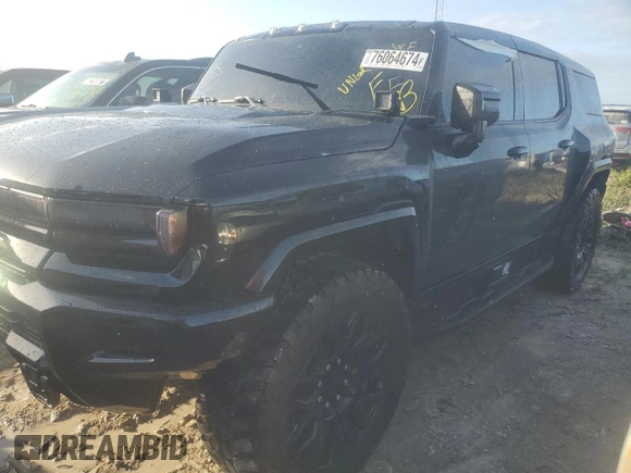 2024 GMC Hummer EV 3X z VIN 1GKB0RDC4RU103837, wystawiony jako Copart lot #76064674 z przebiegiem Nie podano mil oraz Nie do naprawy. Historia ofert i sprzedaży dostępna na DreamBid. Obrazek 1.