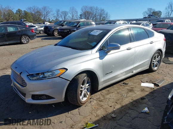 2016 Ford Fusion Titanium Hybrid with VIN 3FA6P0RU7GR364573, listed as a IAAI auction lot 41298298 with 189,900 mi miles. Bid and sale history available at carsss.com. Image 17.