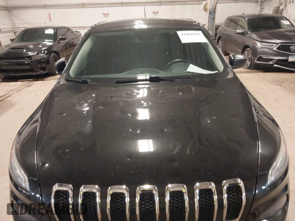 2015 Jeep Cherokee Sport z VIN 1C4PJMAB8FW764171, wystawiony jako IAAI lot #42460585 z przebiegiem 204 179 mil mil oraz . Historia ofert i sprzedaży dostępna na DreamBid. Obrazek 12.
