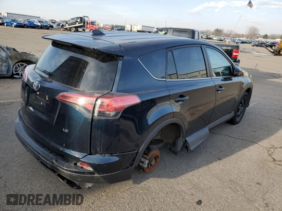 2017 Toyota RAV4 LE z VIN 2T3ZFREV7HW395560, wystawiony jako Copart lot #79673704 z przebiegiem 78 678 mil mil oraz Szkoda całkowita • Salvage title. Historia ofert i sprzedaży dostępna na DreamBid. Obrazek 3.