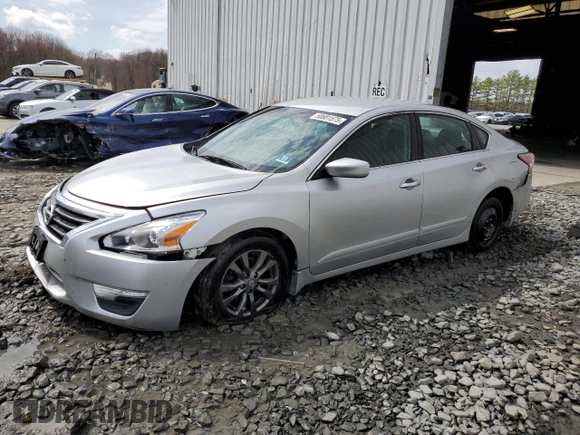 2015 Nissan Altima 2.5 S with VIN 1N4AL3AP4FC488732, listed as a Copart auction lot 50881575 with 217,897 mi miles and Salvage Title. Bid and sale history available at carsss.com. Image 1.