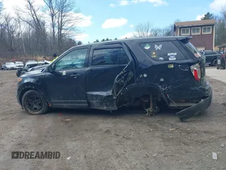 2013 Ford Police Interceptor Utility z VIN 1FM5K8AR1DGA51575, wystawiony jako IAAI lot #41929783 z przebiegiem Nie podano mil oraz . Historia ofert i sprzedaży dostępna na DreamBid. Obrazek 13.