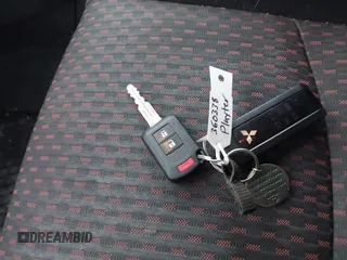 2019 Mitsubishi Outlander ES z VIN JA4AR3AU6KU022815, wystawiony jako IAAI lot #41511268 z przebiegiem 59 781 mil mil oraz . Historia ofert i sprzedaży dostępna na DreamBid. Obrazek 11.