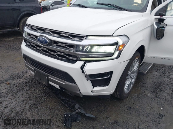 2023 Ford Expedition Platinum with VIN 1FMJU1M88PEA05387, listed as a IAAI auction lot 41247717 with 25,934 mi miles. Bid and sale history available at carsss.com. Image 6.