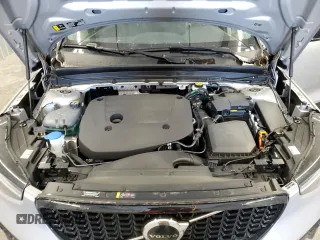 2025 Volvo XC40 Plus Dark Theme z VIN YV4L12UC2S2511031, wystawiony jako Copart lot #54923745 z przebiegiem 7955 mil mil oraz Szkody całkowita. Historia ofert i sprzedaży dostępna na DreamBid. Obrazek 12.