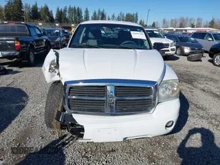 2006 Dodge Dakota SLT with VIN 1D7HW48N26S710819, listed as a IAAI auction lot 41691700 with 110,269 mi miles. Bid and sale history available at carsss.com. Image 12.
