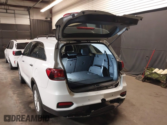 2019 Kia Sorento LX with VIN 5XYPGDA35KG451755, listed as a IAAI auction lot 42031207 with 73,158 mi miles. Bid and sale history available at carsss.com. Image 3.