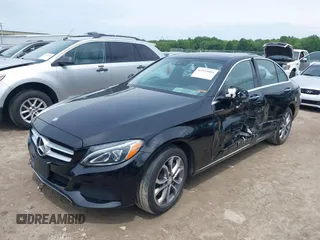 2017 Mercedes-Benz C 300 z VIN 55SWF4KB5HU200236, wystawiony jako IAAI lot #42551004 z przebiegiem 75 802 mil mil oraz . Historia ofert i sprzedaży dostępna na DreamBid. Obrazek 17.