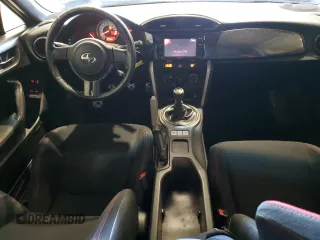 2014 Scion FR-S z VIN JF1ZNAA11E9701435, wystawiony jako Copart lot #72603834 z przebiegiem 127 940 mil mil oraz Szkoda całkowita • Salvage title. Historia ofert i sprzedaży dostępna na DreamBid. Obrazek 8.