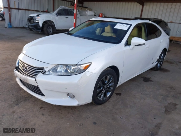 2013 Lexus ES 300h Hybrid with VIN JTHBW1GG1D2029614, listed as a IAAI auction lot 41657061 with 270,807 mi miles. Bid and sale history available at carsss.com. Image 17.