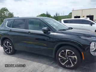 2024 Mitsubishi Outlander SE z VIN JA4J3VA89RZ076932, wystawiony jako IAAI lot #42387815 z przebiegiem 18 228 mil mil oraz . Historia ofert i sprzedaży dostępna na DreamBid. Obrazek 14.