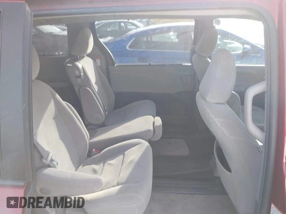 2017 Toyota Sienna LE Auto Access Seat with VIN 5TDKZ3DC7HS863682, listed as a IAAI auction lot 41488878 with 134,733 mi miles. Bid and sale history available at carsss.com. Image 8.