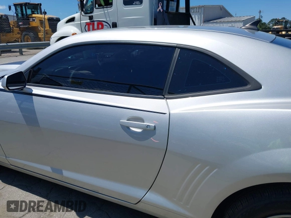 2013 Chevrolet Camaro LS z VIN 2G1FA1E37D9113674, wystawiony jako IAAI lot #42092399 z przebiegiem 138 908 mil mil oraz . Historia ofert i sprzedaży dostępna na DreamBid. Obrazek 14.