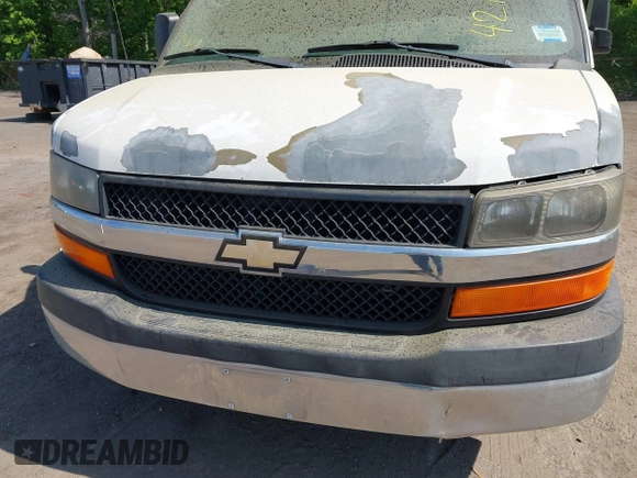 2011 Chevrolet Express Passenger 1LT with VIN 1GAZG1FG7B1171122, listed as a IAAI auction lot 42185185 with 262,837 mi miles and . Bid and sale history available at DreamBid. Image 6.