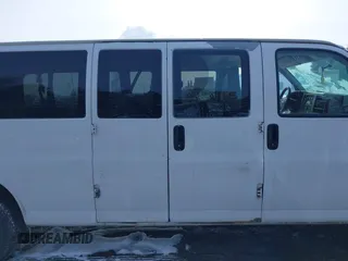 2014 Chevrolet Express Passenger LT with VIN 1GAZG1FG2E1117750, listed as a IAAI auction lot 41615013 with 270,162 mi miles and . Bid and sale history available at DreamBid. Image 14.