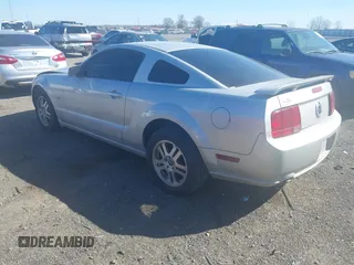 2006 Ford Mustang GT Deluxe with VIN 1ZVFT82H965232561, listed as a IAAI auction lot 41790551 with 222,967 mi miles and . Bid and sale history available at carsss.com. Image 3.