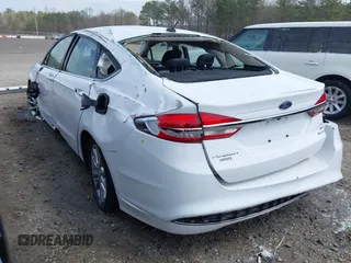 2017 Ford Fusion SE with VIN 3FA6P0H77HR148445, listed as a IAAI auction lot 41845087 with 186,384 mi miles. Bid and sale history available at carsss.com. Image 3.