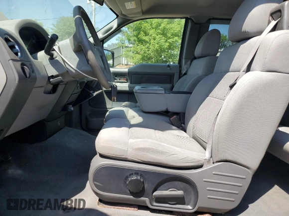 2004 Ford F-150 STX with VIN 1FTRX14W54NB59189, listed as a Copart auction lot 61457255 with 158,039 mi miles and Clean title. Bid and sale history available at DreamBid. Image 7.