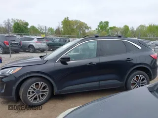 2020 Ford Escape SEL с VIN 1FMCU9H6XLUB74228, выставлен на аукционе IAAI как лот 42156358 с пробегом 128 205 миль миль и . История ставок и продаж доступна на DreamBid. Изображение 14.