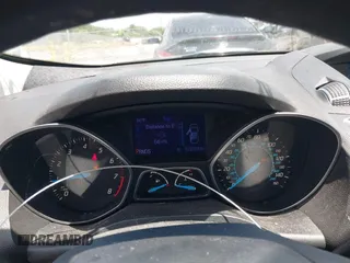 2013 Ford Escape SE z VIN 1FMCU0GX0DUA90717, wystawiony jako IAAI lot #42558297 z przebiegiem 122 785 mil mil oraz . Historia ofert i sprzedaży dostępna na DreamBid. Obrazek 7.