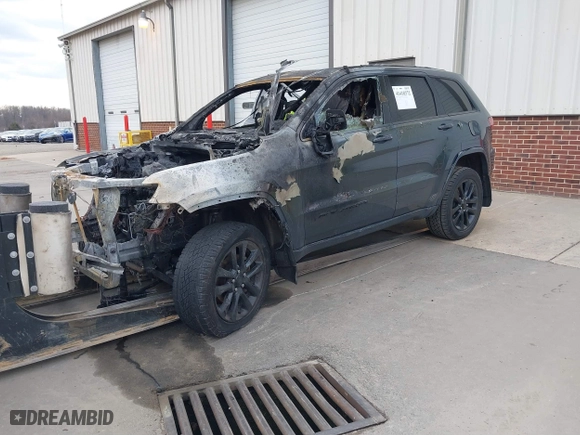2018 Jeep Grand Cherokee Laredo E with VIN 1C4RJFAG6JC420364, listed as a IAAI auction lot 41418372 with 1 mi miles. Bid and sale history available at carsss.com. Image 2.