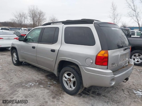 2006 GMC Envoy XL SLE with VIN 1GKET16S866155093, listed as a IAAI auction lot 41222564 with 212,852 mi miles. Bid and sale history available at carsss.com. Image 3.