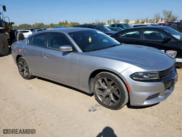 2016 Dodge Charger SXT with VIN 2C3CDXHG5GH133360, listed as a Copart auction lot 71667033 with 191,894 mi miles and Salvage Title. Bid and sale history available at carsss.com. Image 4.