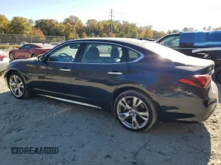2018 Infiniti Q70 Luxe with VIN JN1BY1PR6JM370328, listed as a Copart auction lot 77170614 with 118,732 mi miles and Salvage title. Bid and sale history available at DreamBid. Image 2.