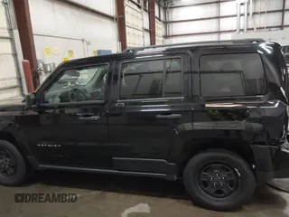 2017 Jeep Patriot Sport SE with VIN 1C4NJPBA1HD162077, listed as a IAAI auction lot 40855450 with 80,334 mi miles and . Bid and sale history available at DreamBid. Image 14.