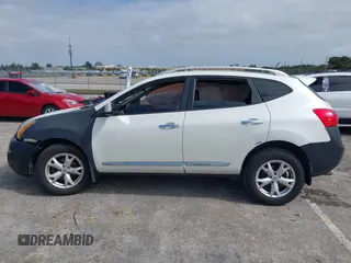 2011 Nissan Rogue SV z VIN JN8AS5MT8BW172782, wystawiony jako IAAI lot #42005682 z przebiegiem 178 755 mil mil oraz . Historia ofert i sprzedaży dostępna na DreamBid. Obrazek 14.