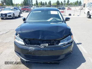 2012 Volkswagen Jetta SE z VIN 3VWDP7AJ6CM373247, wystawiony jako IAAI lot #42287269 z przebiegiem 110 874 mil mil oraz . Historia ofert i sprzedaży dostępna na DreamBid. Obrazek 6.