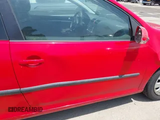 2008 Volkswagen Rabbit S z VIN WVWBA71K58W170510, wystawiony jako IAAI lot #42495771 z przebiegiem 91 929 mil mil oraz . Historia ofert i sprzedaży dostępna na DreamBid. Obrazek 14.