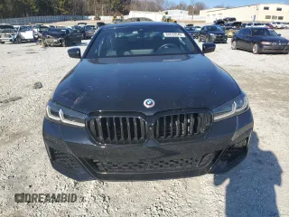 2023 BMW 5 Series M550i xDrive z VIN WBA13BK08PCM88687, wystawiony jako Copart lot #88633545 z przebiegiem Nie podano mil oraz Szkoda całkowita • Salvage title. Historia ofert i sprzedaży dostępna na DreamBid. Obrazek 5.