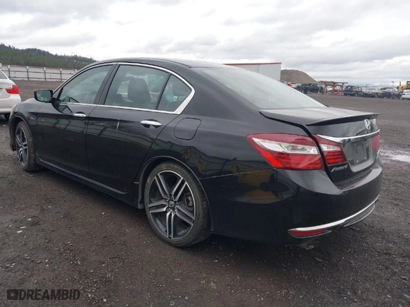2017 Honda Accord Sedan Sport SE with VIN 1HGCR2F10HA015944, listed as a IAAI auction lot 41862427 with 131,947 mi miles. Bid and sale history available at carsss.com. Image 3.
