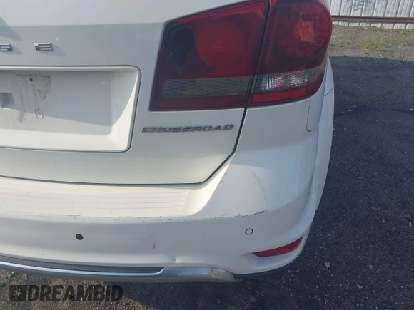 2015 Dodge Journey Crossroad with VIN 3C4PDCGG6FT588666, listed as a IAAI auction lot 42452044 with 238,566 mi miles and . Bid and sale history available at DreamBid. Image 15.