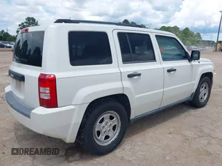 2009 Jeep Patriot Sport with VIN 1J4FT28AX9D194756, listed as a IAAI auction lot 42234357 with 179,873 mi miles and . Bid and sale history available at DreamBid. Image 4.
