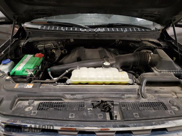 2018 Ford Expedition XLT with VIN 1FMJU1JT3JEA44792, listed as a Copart auction lot 60996425 with 119,730 mi miles and Salvage title. Bid and sale history available at DreamBid. Image 12.