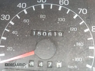 1999 Ford Super Duty F-250 XL with VIN 1FTNW21S2XEE10313, listed as a IAAI auction lot 41825300 with 150,619 mi miles. Bid and sale history available at carsss.com. Image 15.