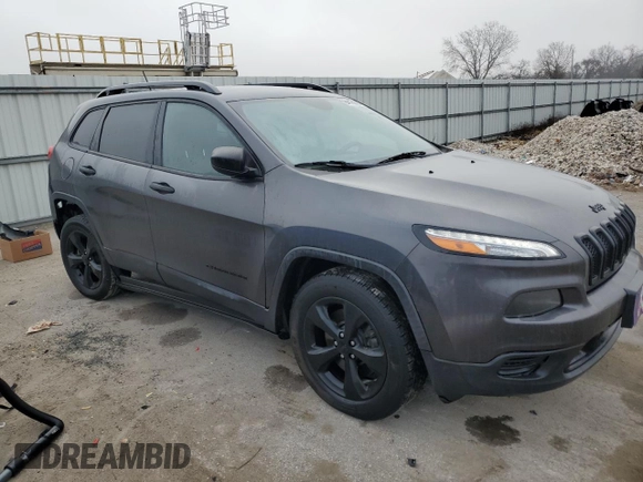 2017 Jeep Cherokee Altitude z VIN 1C4PJLABXHW578483, wystawiony jako Copart lot #84121914 z przebiegiem 118 259 mil mil oraz Szkoda całkowita • Salvage title. Historia ofert i sprzedaży dostępna na DreamBid. Obrazek 4.