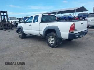2006 Toyota Tacoma with VIN 5TEUU42N16Z216261, listed as a IAAI auction lot 41313912 with 97,086 mi miles. Bid and sale history available at carsss.com. Image 3.