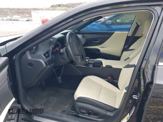 2022 Lexus ES 350 z VIN 58ADZ1B10NU119755, wystawiony jako IAAI lot #41855138 z przebiegiem 60 113 mil mil oraz . Historia ofert i sprzedaży dostępna na DreamBid. Obrazek 5.