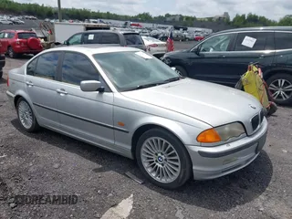 2001 BMW 3 Series 330i z VIN WBAAV53491FJ63811, wystawiony jako IAAI lot #42429455 z przebiegiem 154 963 mil mil oraz . Historia ofert i sprzedaży dostępna na DreamBid. Obrazek 1.