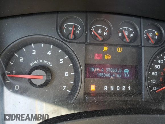 2009 Ford F-150 STX with VIN 1FTRX12W39KB38126, listed as a Copart auction lot 50437915 with 195,040 mi miles and Salvage title. Bid and sale history available at DreamBid. Image 9.