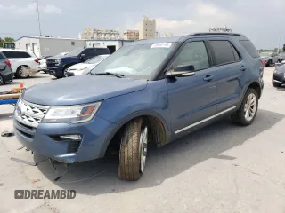 2018 Ford Explorer XLT z VIN 1FM5K7D86JGC81122, wystawiony jako Copart lot #60040195 z przebiegiem 94 727 mil mil oraz Czysty tytuł • Clean title. Historia ofert i sprzedaży dostępna na DreamBid. Obrazek 1.
