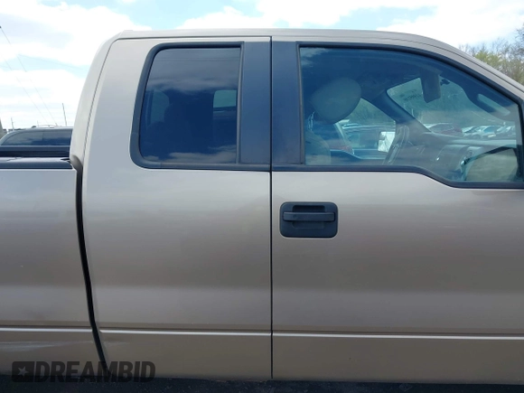 2013 Ford F-150 XL with VIN 1FTEX1CM2DFA94729, listed as a IAAI auction lot 41995108 with 283,724 mi miles. Bid and sale history available at carsss.com. Image 13.